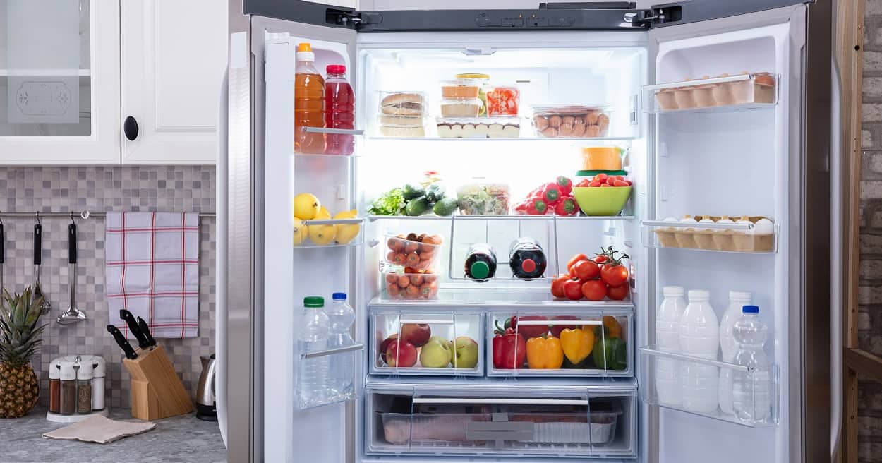 Küchenhygiene - sauberer Kühlschrank